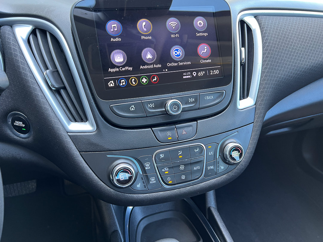 Used 2023 Chevrolet Malibu LT FWD image 19