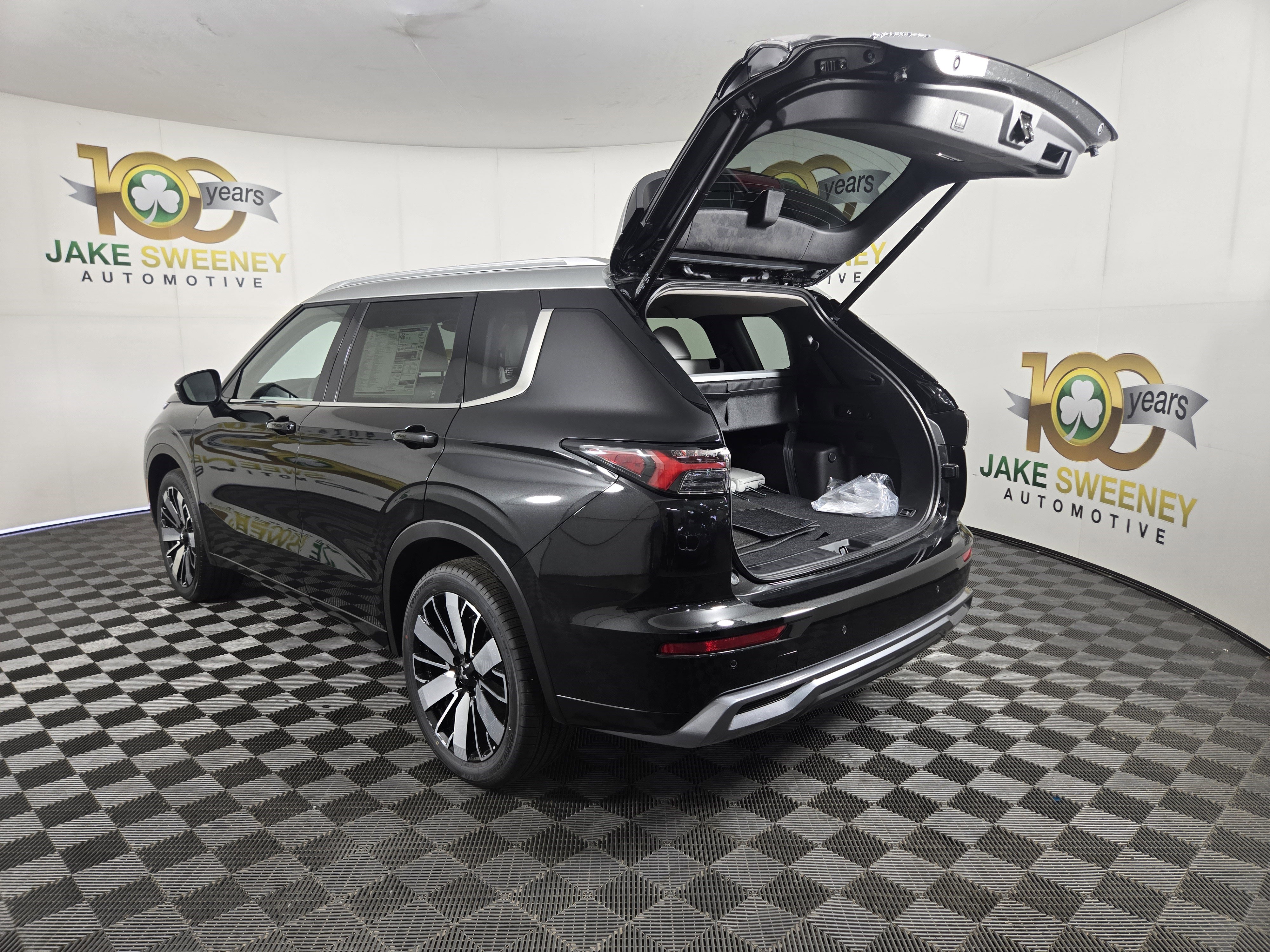 New 2025 Mitsubishi Outlander AWD image 33