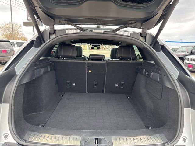 Used 2019 Land Rover Range Rover Velar R-Dynamic SE AWD/4WD image 17