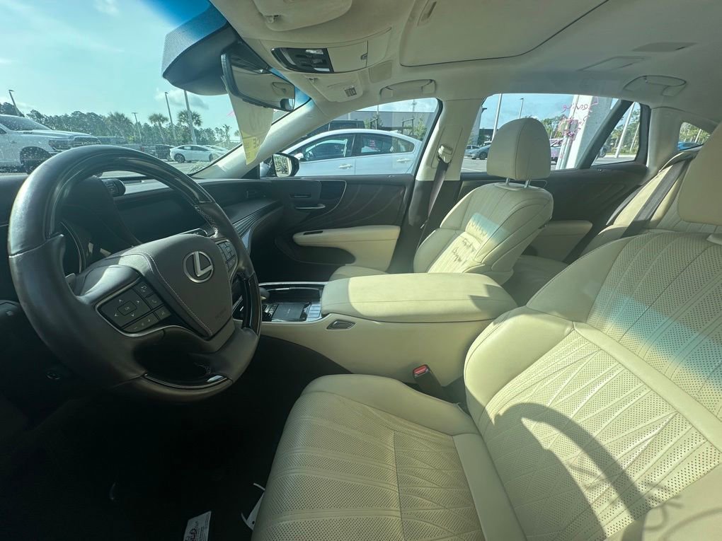 Used 2020 Lexus LS 500 w/ Interior Upgrade Package RWD image 6
