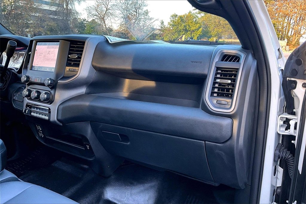 Used 2024 RAM 5500 Tradesman w/ Chrome Appearance Group image 22