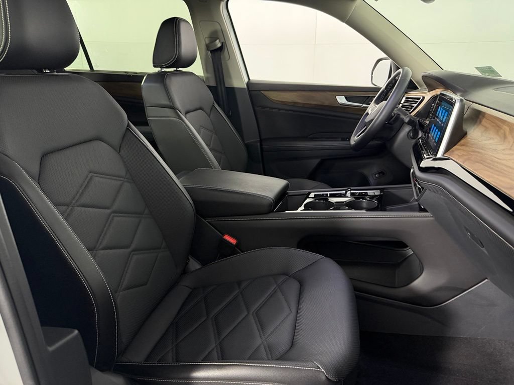 Used 2024 Volkswagen Atlas SE FWD image 34