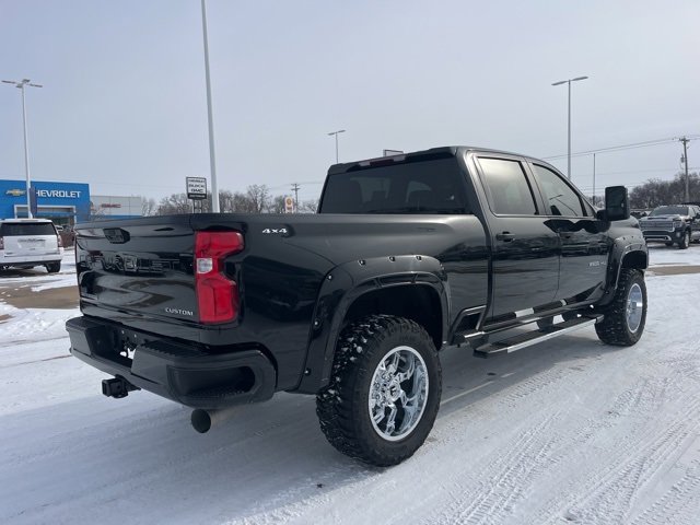 Used 2021 Chevrolet Silverado 2500 Custom w/ Custom Value Package image 3