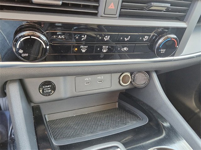 Used 2025 Nissan Rogue S image 20