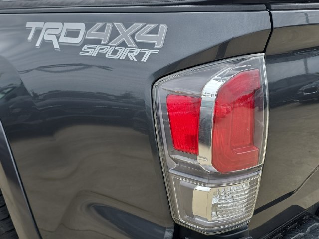 Used 2021 Toyota Tacoma TRD Sport AWD/4WD image 35