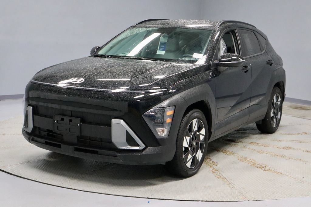 Certified 2025 Hyundai Kona SEL FWD image 8
