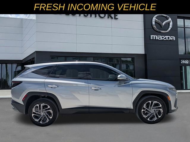 Used 2025 Hyundai Tucson Limited image 2