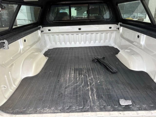 Used 2015 GMC Sierra 1500 SLT w/ SLT Crew Cab Value Package image 9