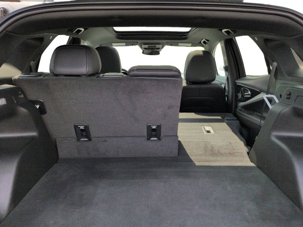 Used 2024 Chevrolet Blazer EV LT AWD/4WD image 28