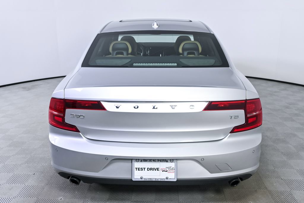 Used 2018 Volvo S90 T5 Momentum w/ Convenience Package image 29