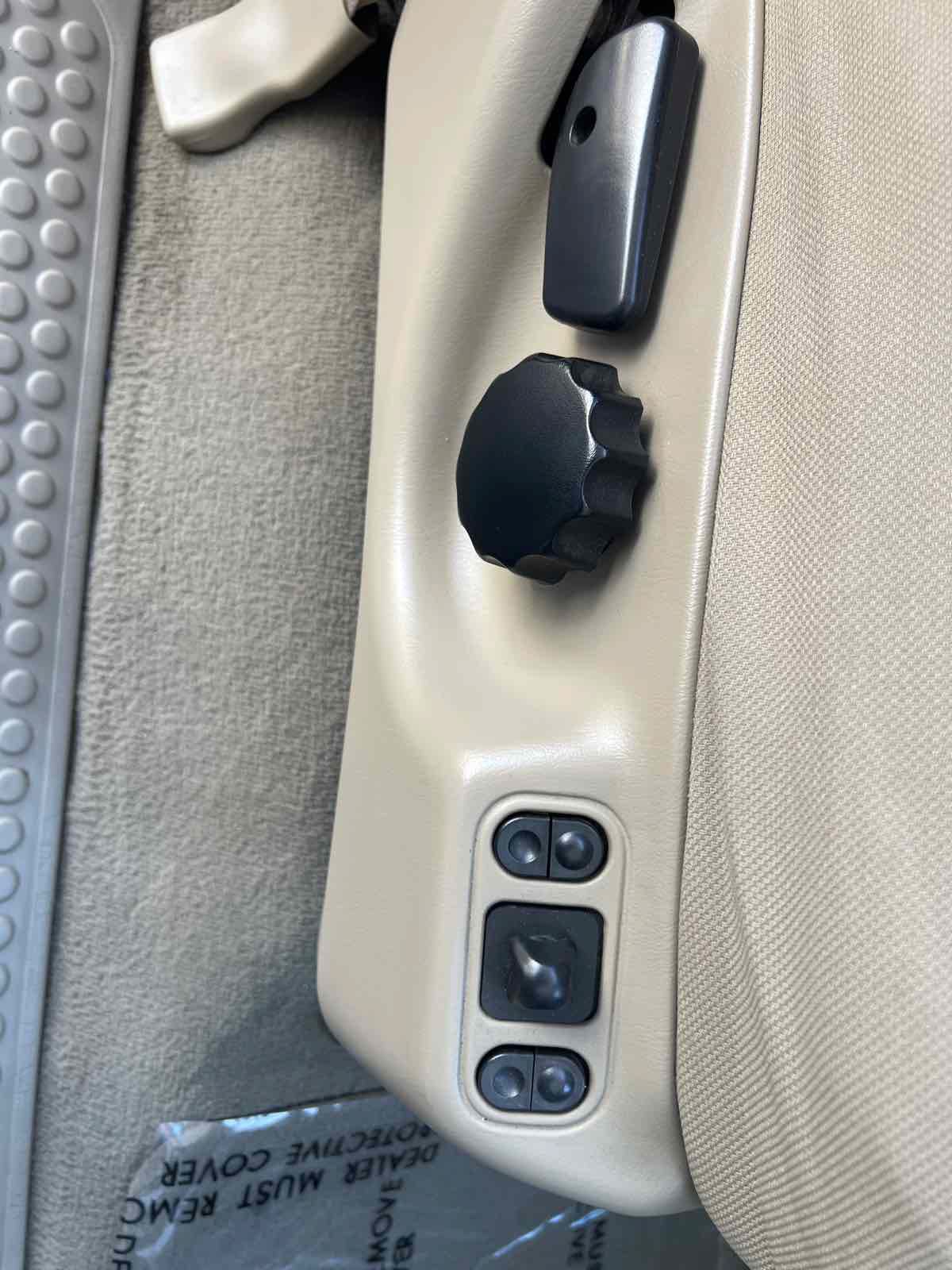 Used 2005 Ford Excursion XLT AWD/4WD image 15