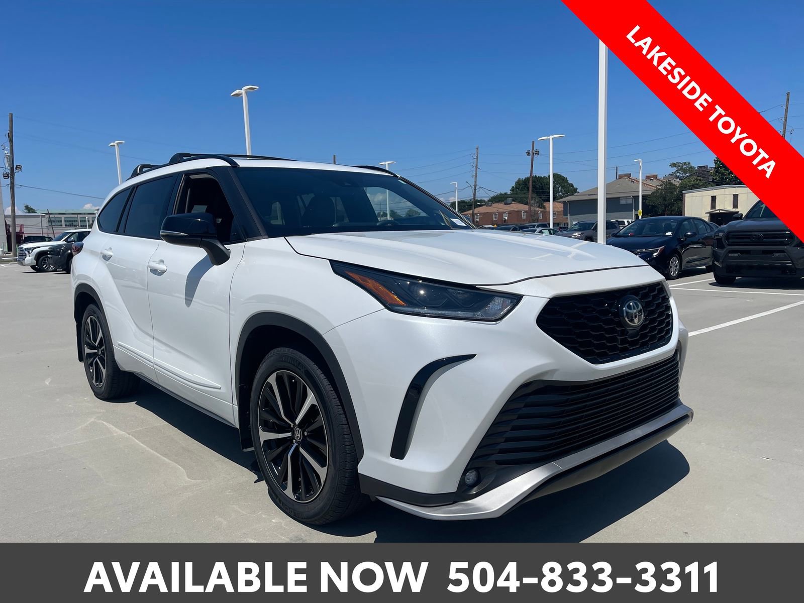 Used 2022 Toyota Highlander XSE FWD image 7