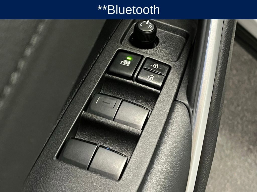 Used 2024 Toyota Corolla Cross XLE w/ Convenience Package image 16