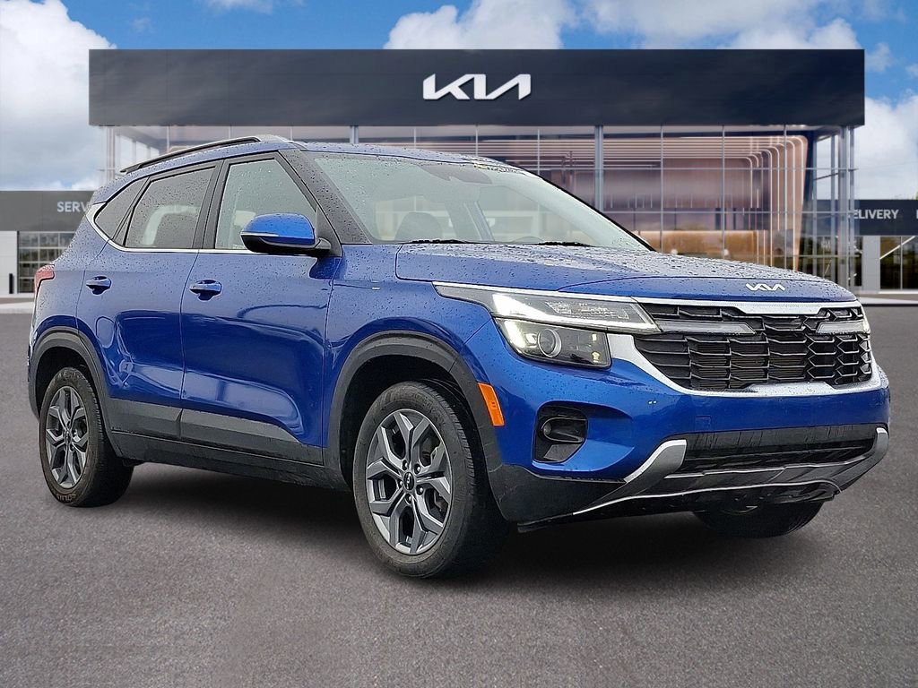Certified 2024 Kia Seltos S image 1
