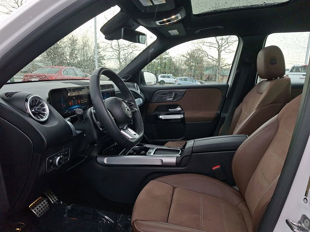 Used 2024 Mercedes-Benz GLB 35 AMG GLB 35 AMG image 13