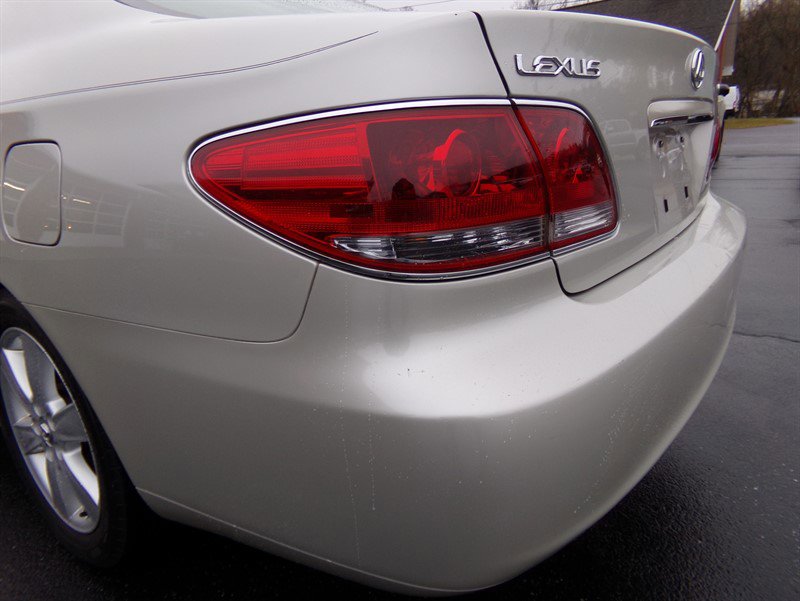 Used 2005 Lexus ES 330 Sedan image 12