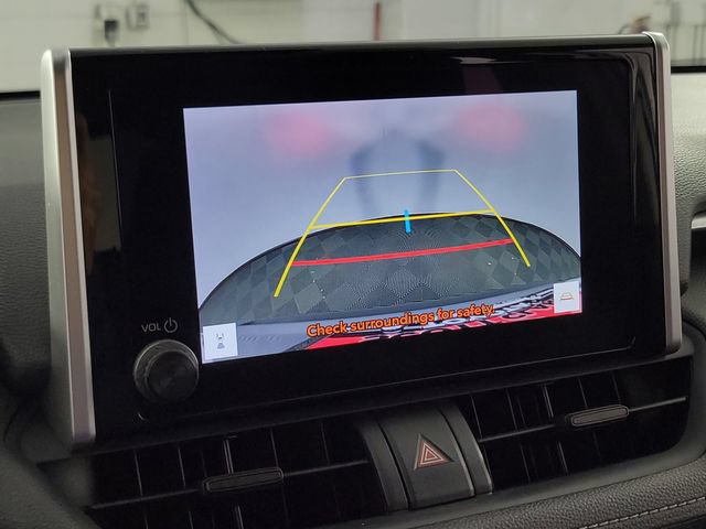 Used 2025 Toyota RAV4 LE AWD/4WD image 18