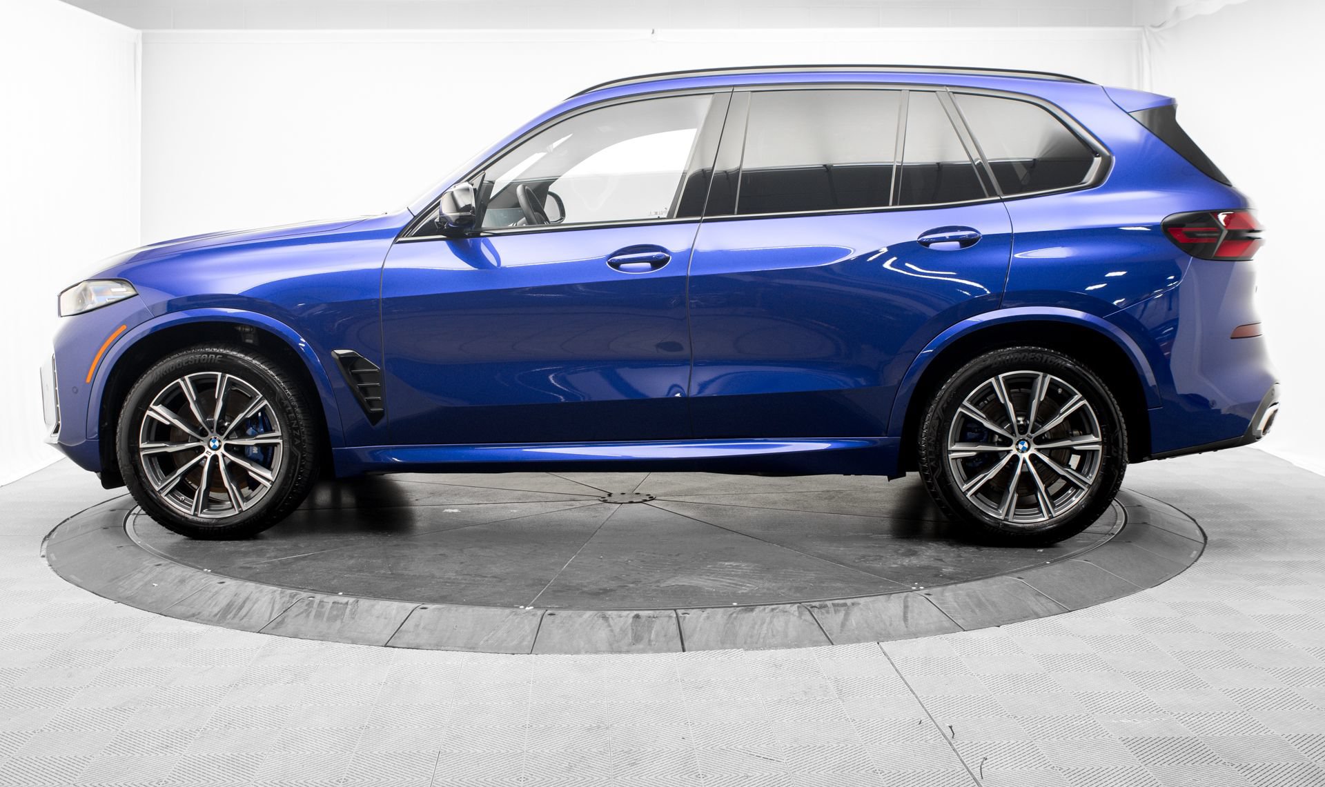 Used 2026 BMW X5 M60i AWD/4WD image 6