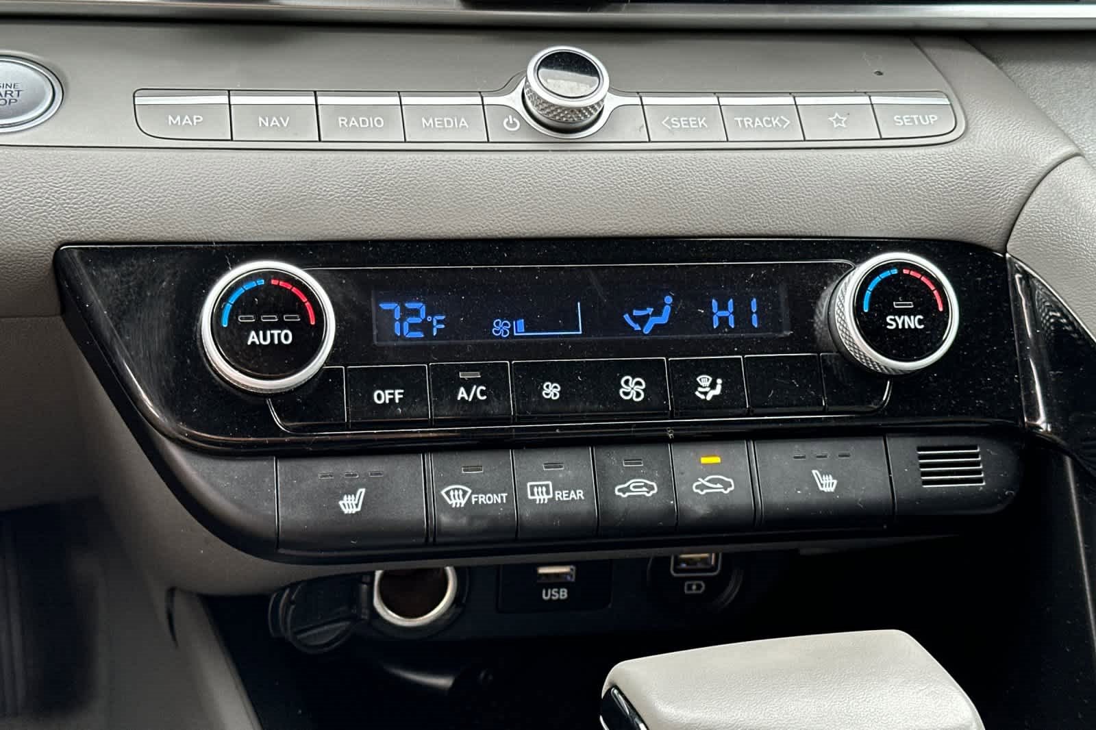 Used 2023 Hyundai Elantra SEL w/ Convenience Package image 21