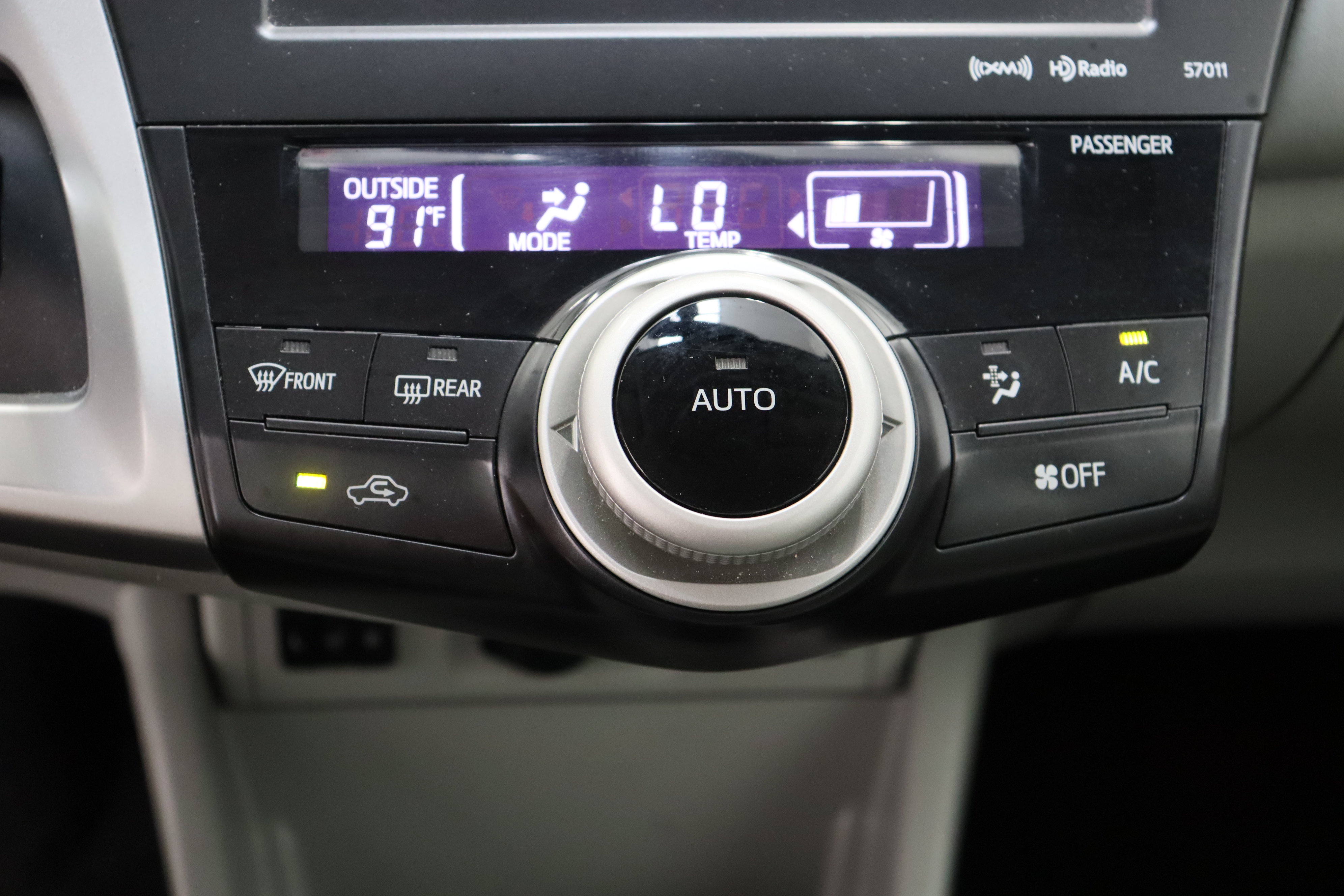 Used 2013 Toyota Prius V Five FWD image 19