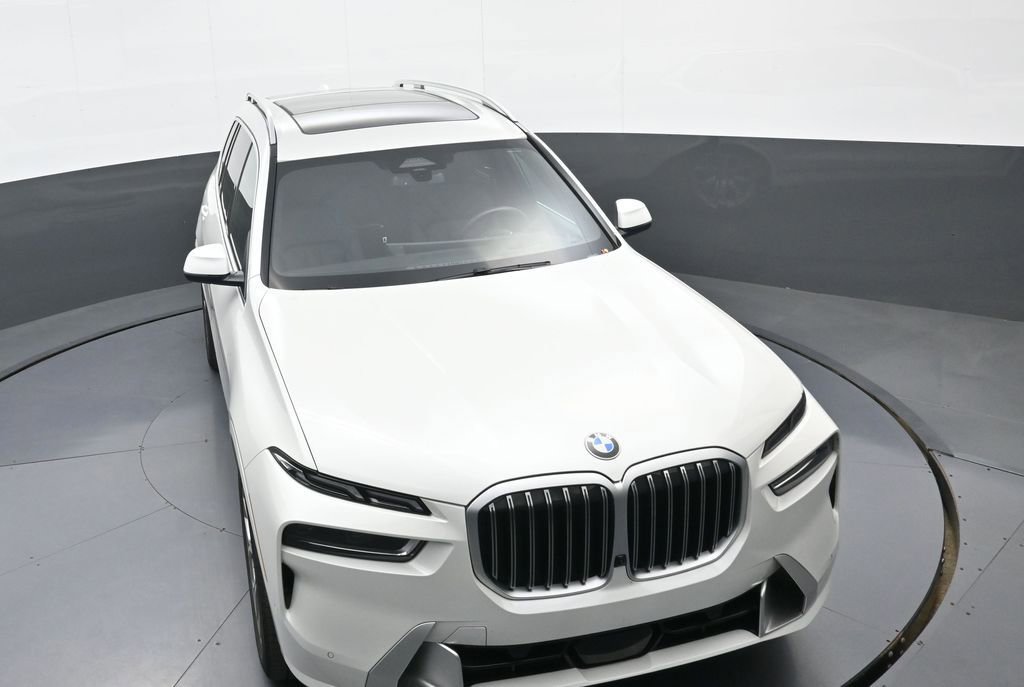 Used 2025 BMW X7 xDrive40i image 32