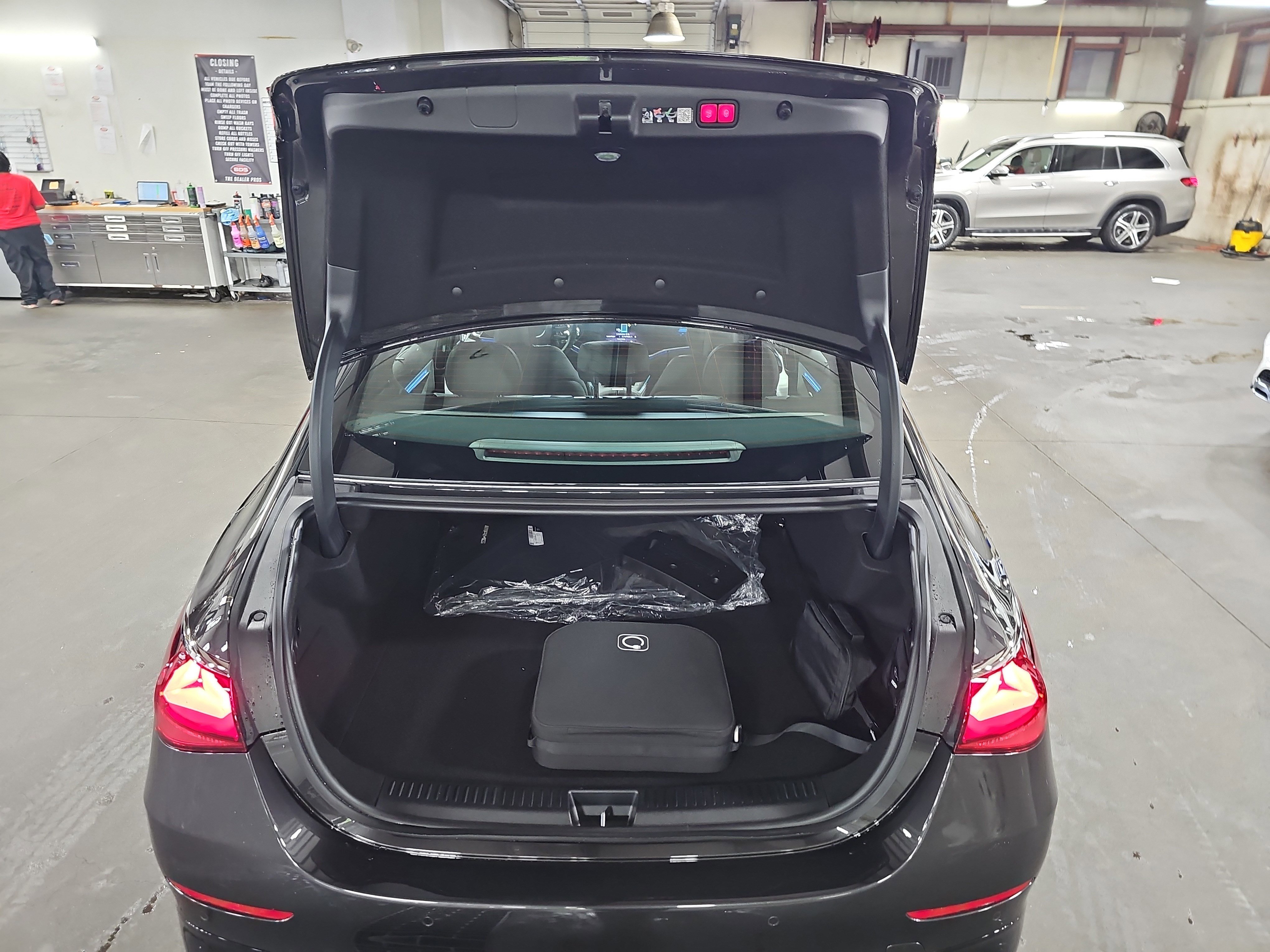 New 2026 Mercedes-Benz E 53 AMG e 4MATIC Sedan image 14