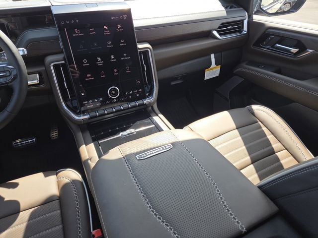 New 2026 GMC Yukon Denali Ultimate AWD/4WD image 37