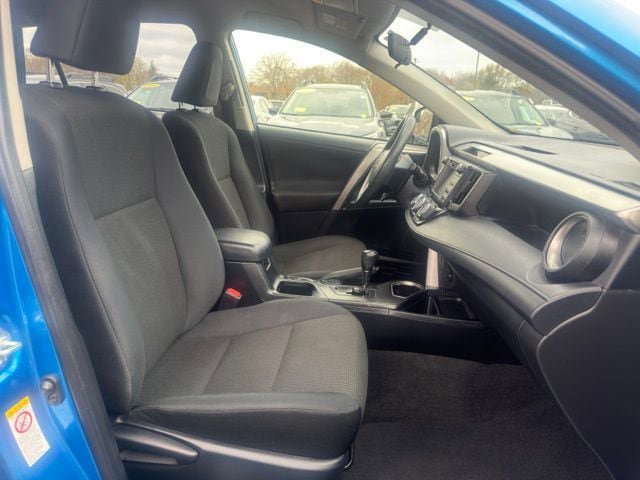 Used 2016 Toyota RAV4 LE AWD/4WD image 21