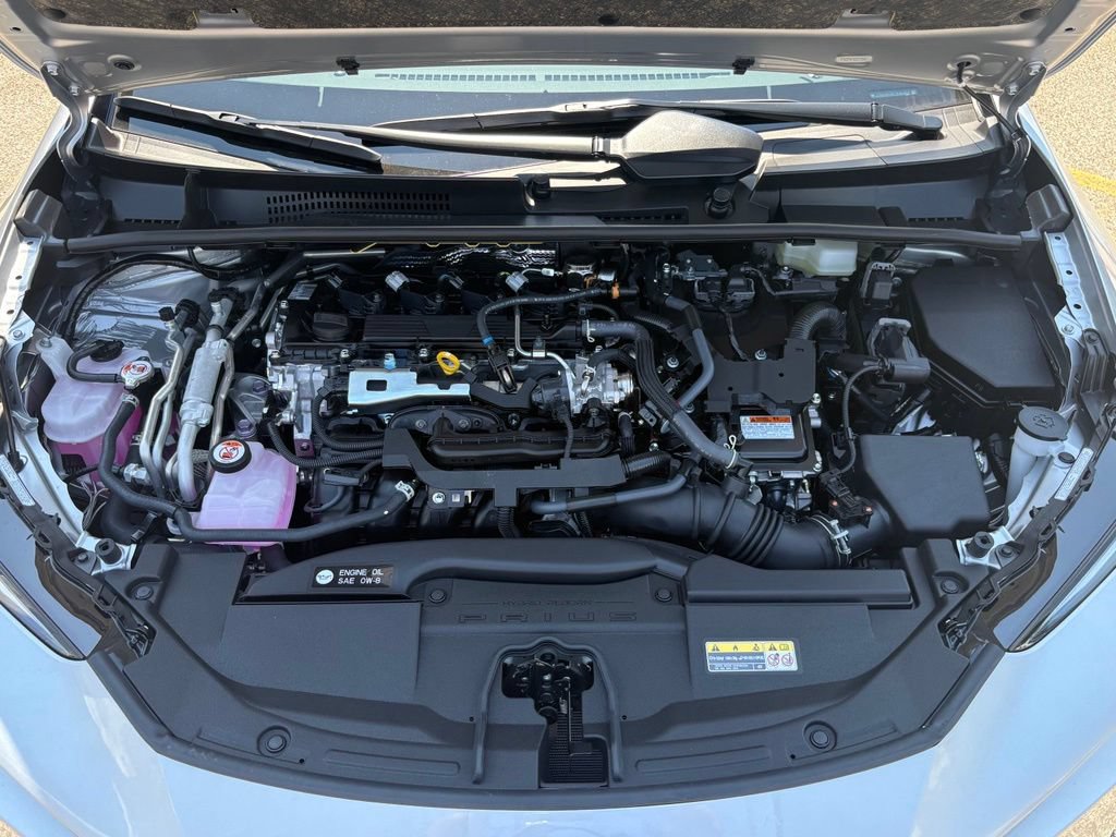 New 2026 Toyota Prius Plug-In Hybrid FWD image 9