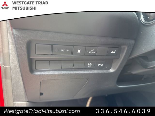 New 2025 Mitsubishi Outlander SEL image 19