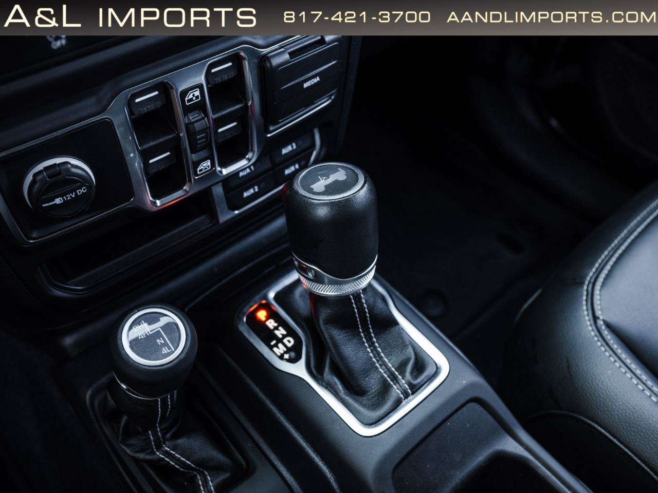 Used 2023 Jeep Wrangler Unlimited Sahara w/ LED Lighting Group AWD/4WD image 12
