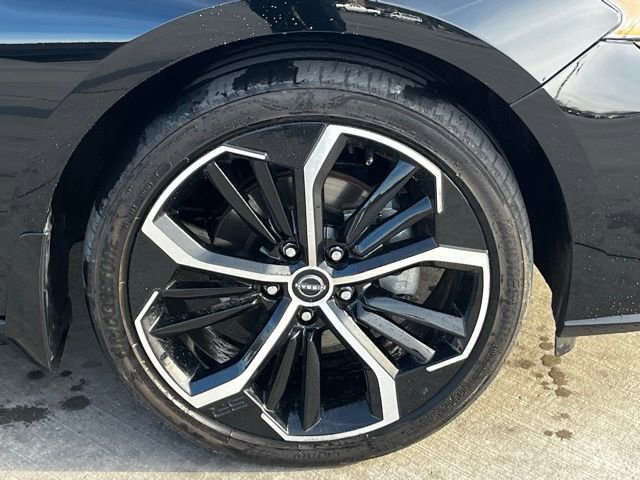 Used 2025 Nissan Altima 2.5 SR image 6