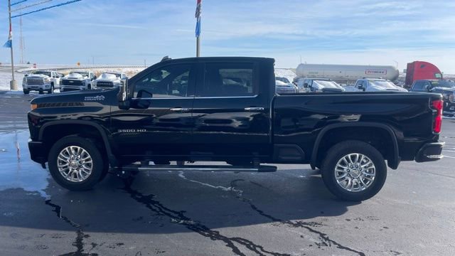 Used 2022 Chevrolet Silverado 3500 High Country image 2