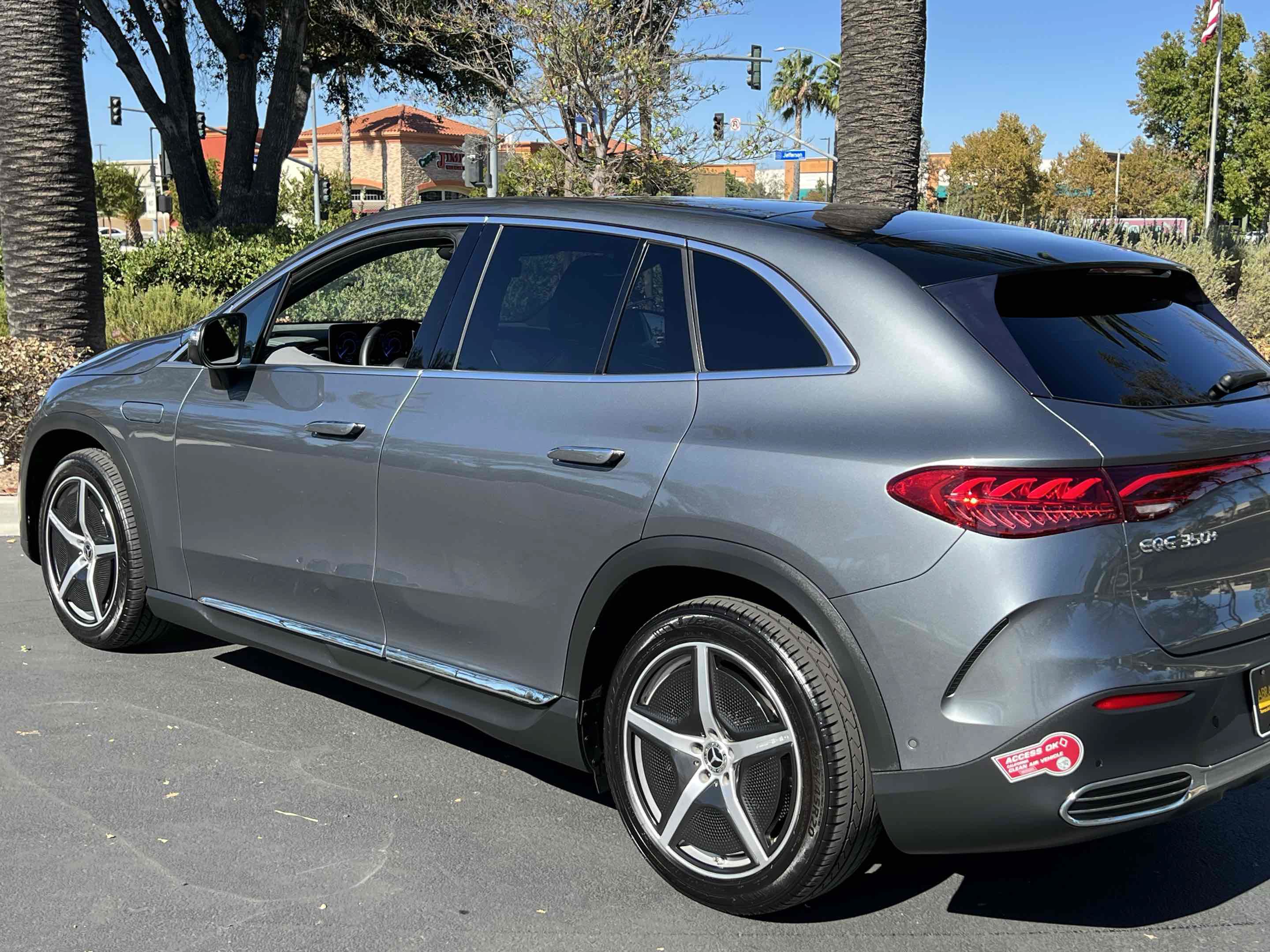 Used 2023 Mercedes-Benz EQE 350+ SUV image 42