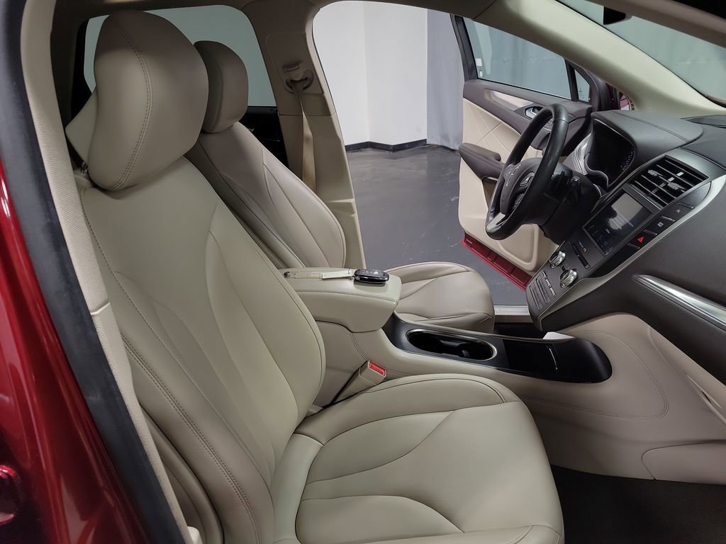Used 2019 Lincoln MKC Premiere image 24