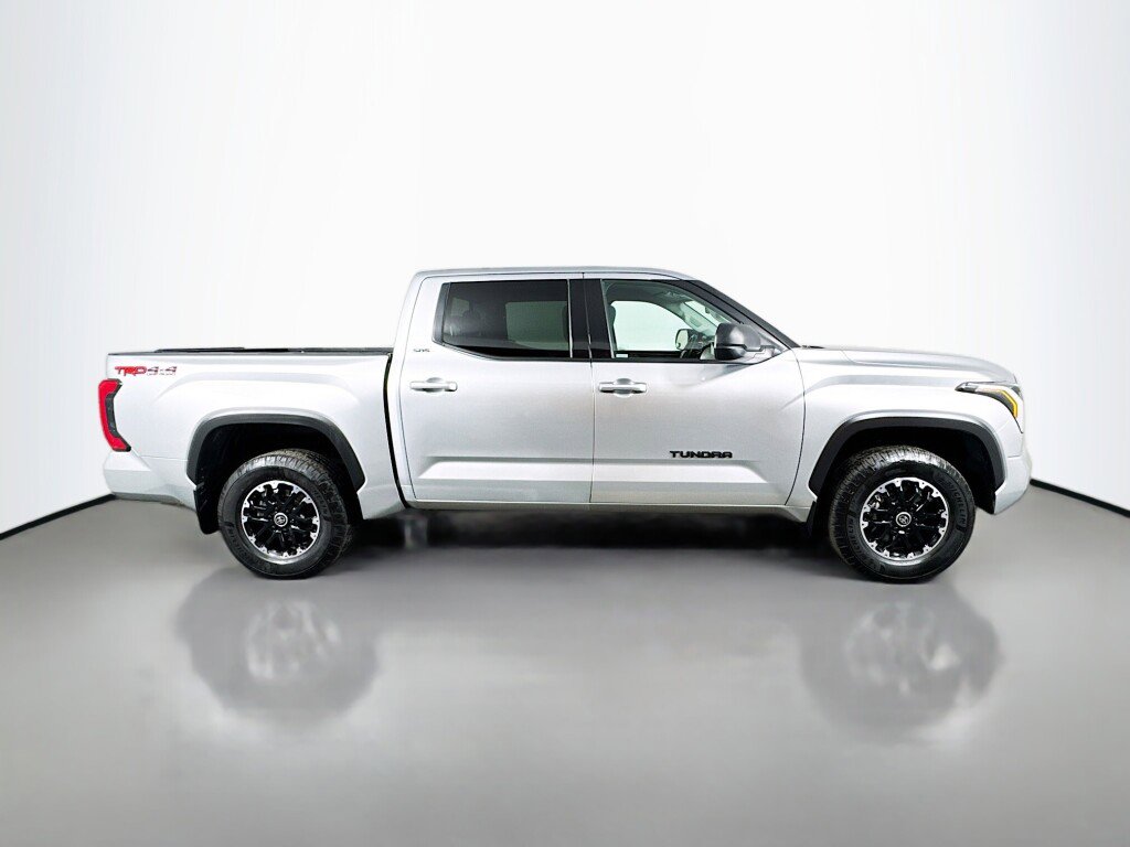 Used 2022 Toyota Tundra SR5 image 6