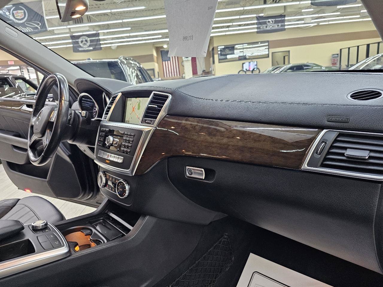 Used 2015 Mercedes-Benz GL 450 4MATIC w/ Appearance Package image 24
