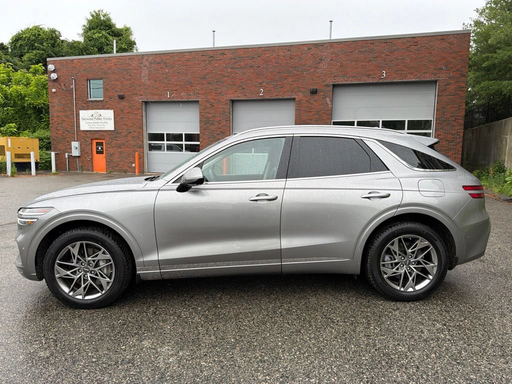 Used 2023 Genesis GV70 2.5T w/ Advanced Package AWD/4WD image 3