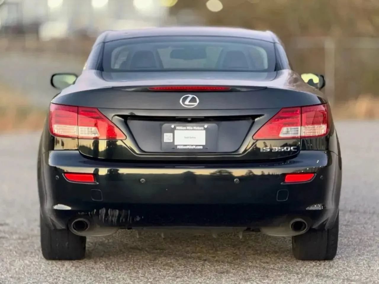 Used 2012 Lexus IS 350C w/ Luxury Pkg RWD image 4