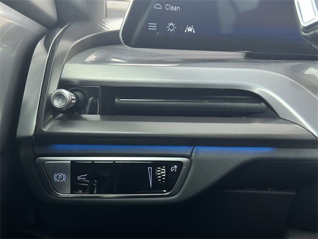 Used 2026 Cadillac Vistiq Luxury image 18