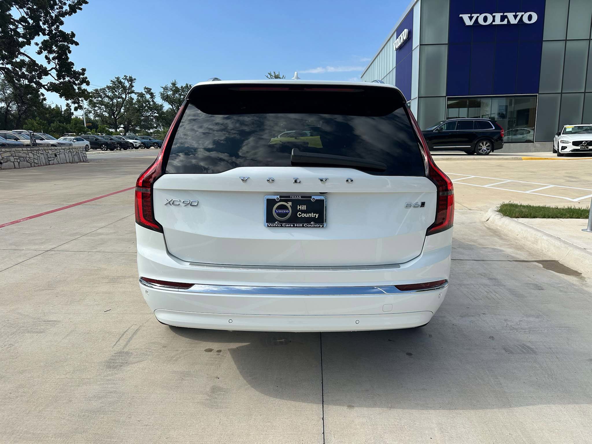Used 2026 Volvo XC90 B6 Plus w/ Protection Package AWD/4WD image 5