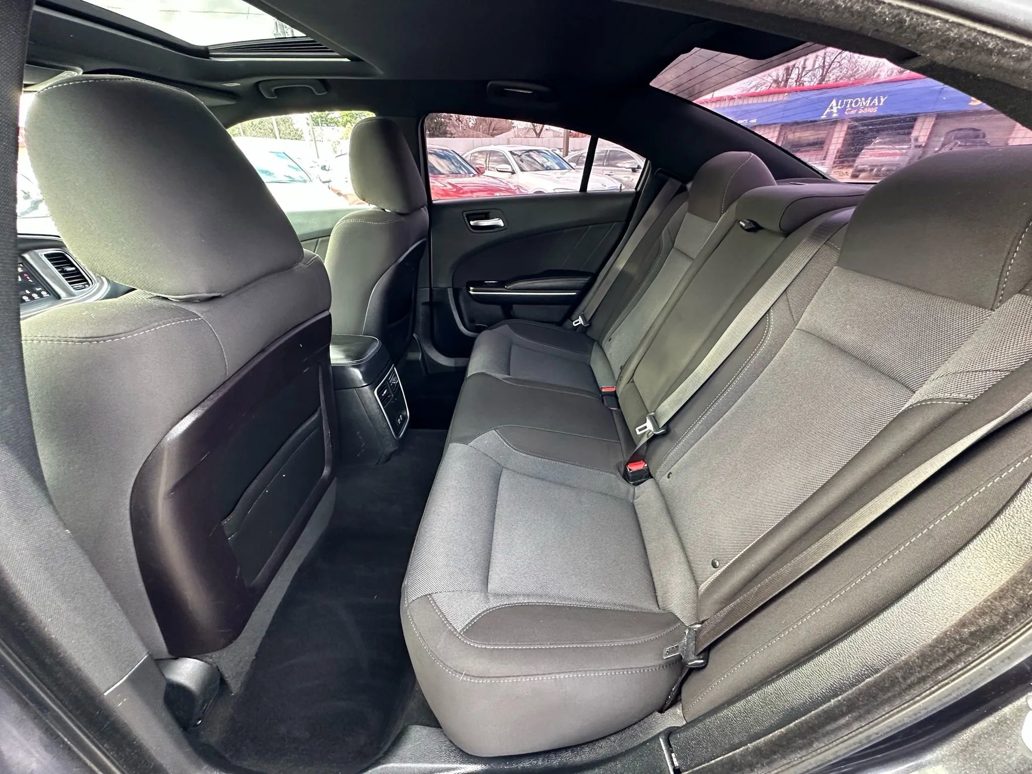 Used 2019 Dodge Charger SXT RWD image 17