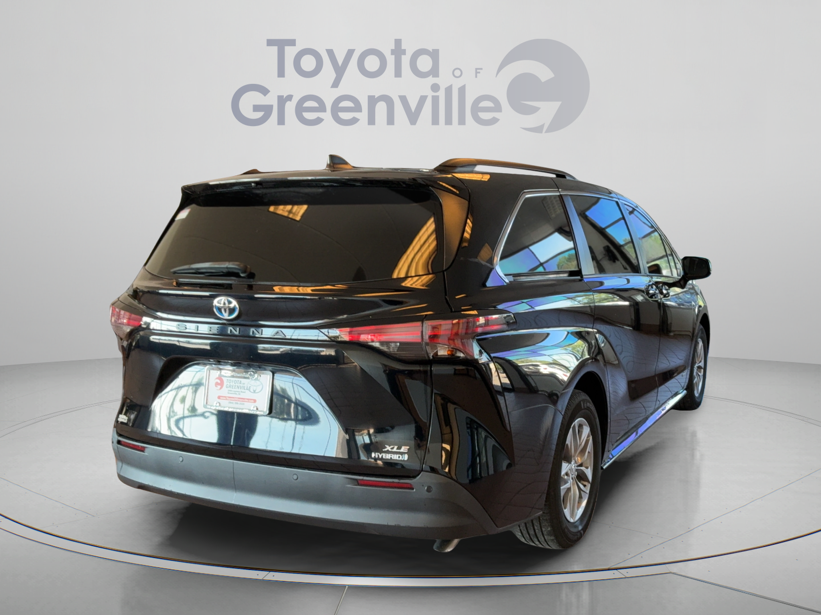 Used 2021 Toyota Sienna XLE FWD image 6