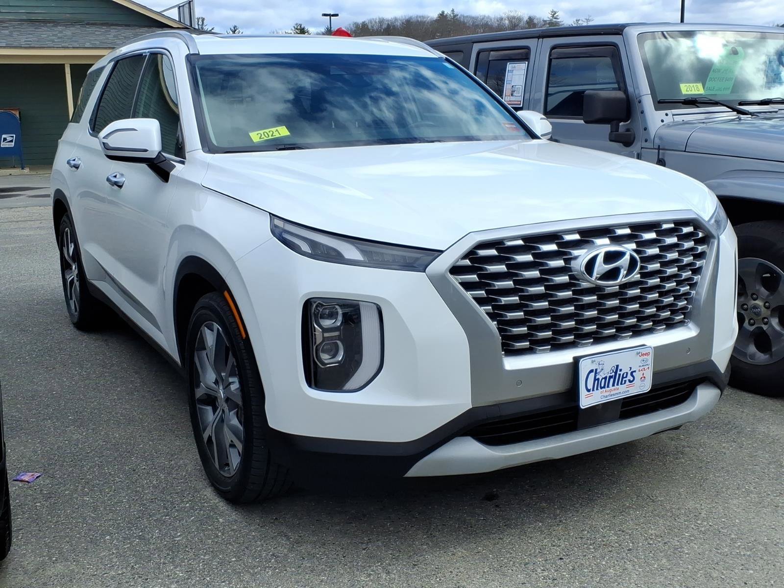 Used 2021 Hyundai Palisade SEL w/ Premium Package image 3