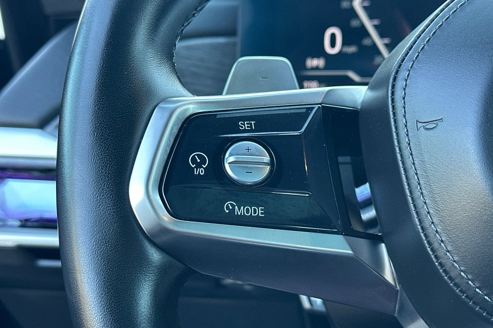 Used 2025 BMW 740i image 35