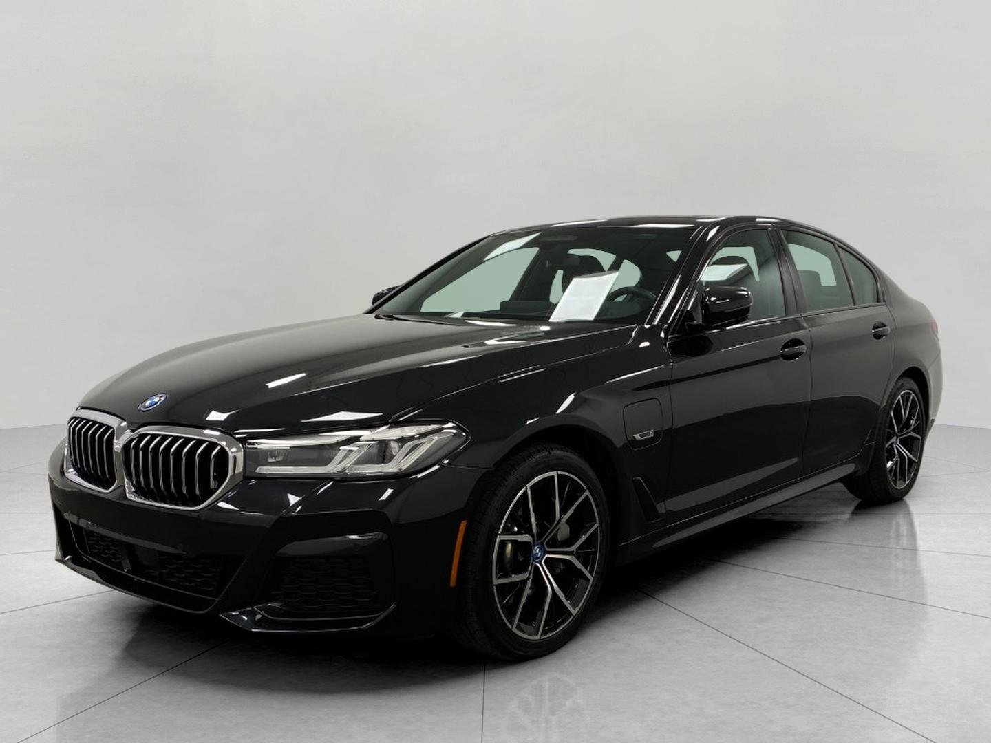 Used 2023 BMW 530e xDrive w/ Executive Package AWD/4WD image 42