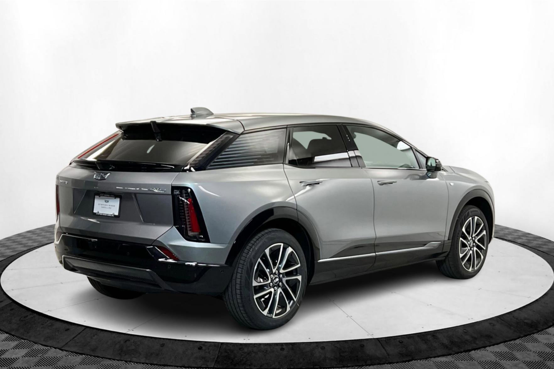 New 2025 Cadillac Optiq Sport 2 w/ LPO, Floor Liner Package image 6