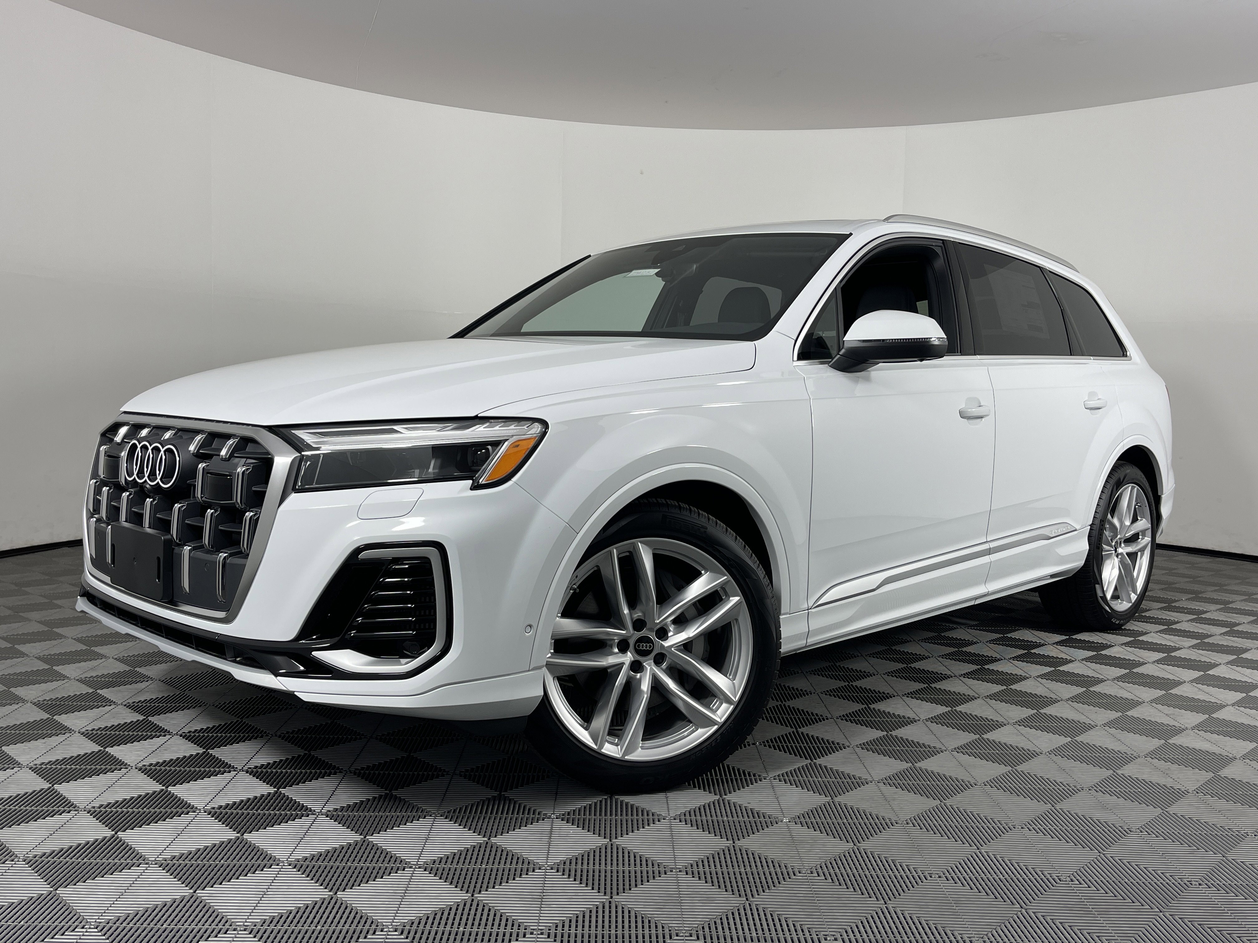 New 2025 Audi Q7 3.0T Premium Plus image 2