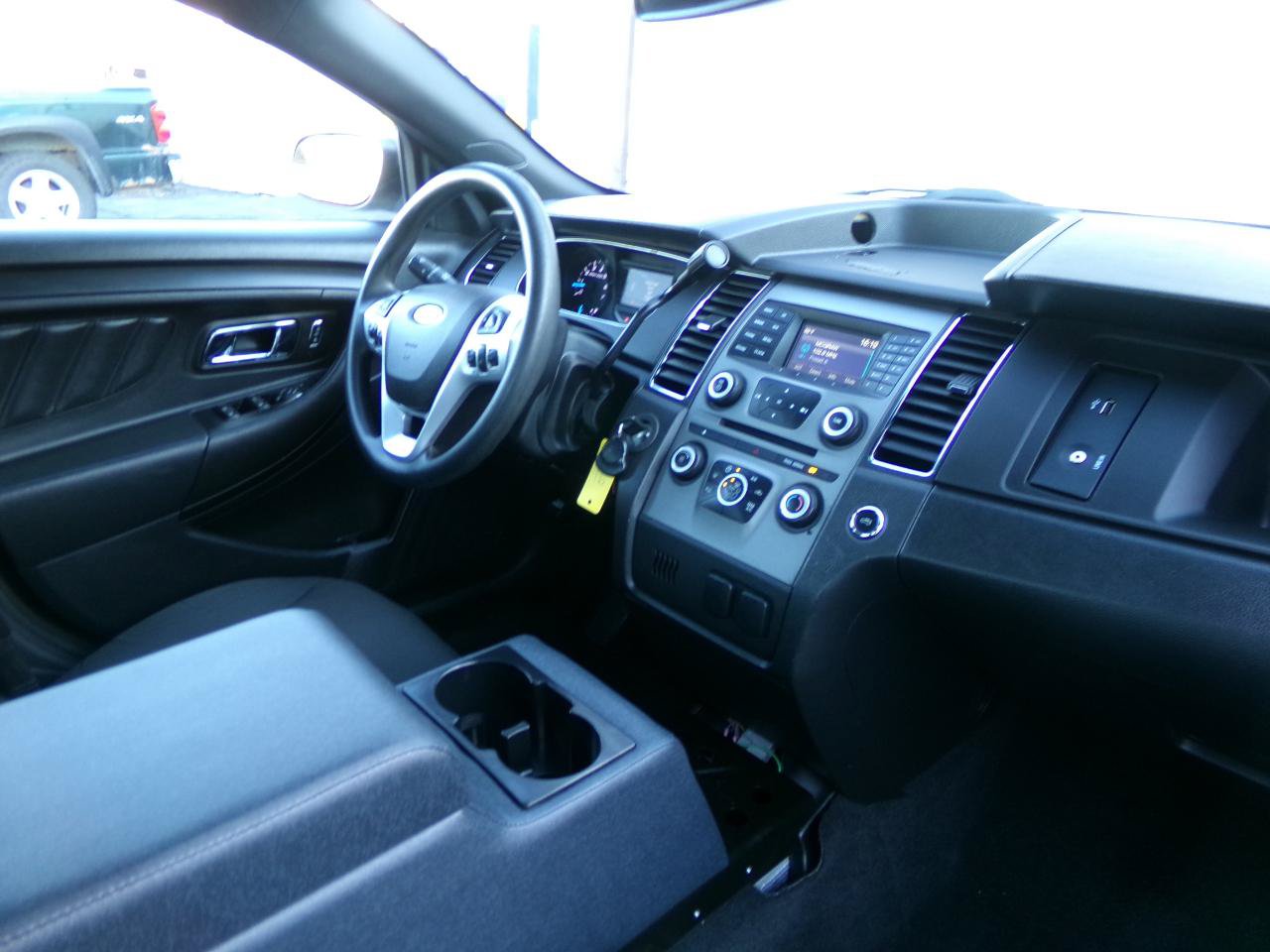 Used 2017 Ford Taurus Police Interceptor AWD image 27