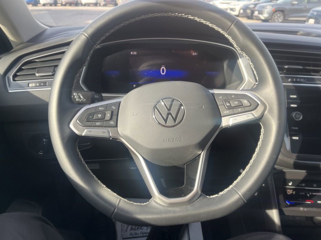 Used 2023 Volkswagen Tiguan SE FWD image 17
